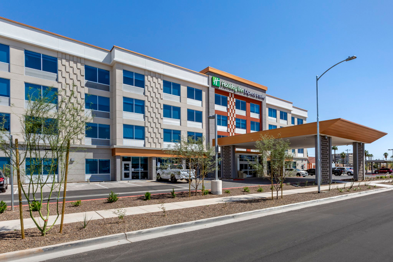 Exterior & Views 4, Holiday Inn Express & Suites PHOENIX DWTN - STATE CAPITOL, Maricopa