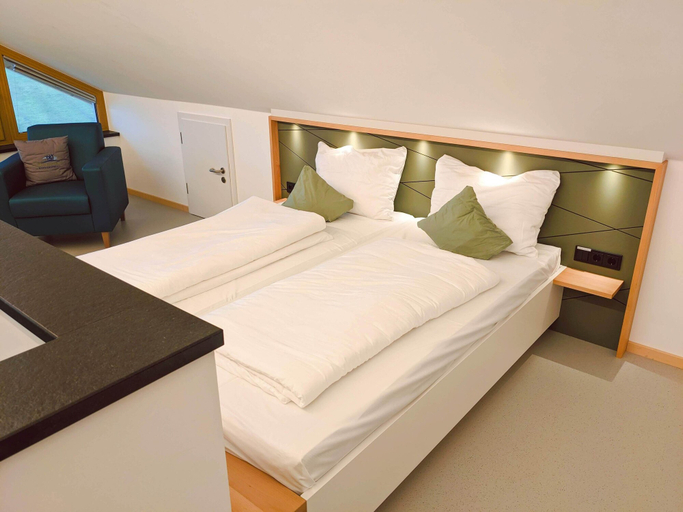 Bedroom 2, Panorama Apartments by Chiemsee barrierefrei, Traunstein