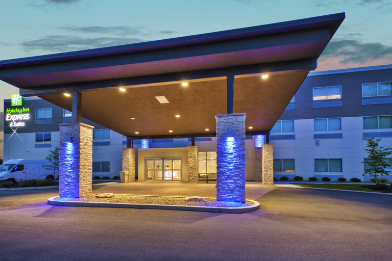 Exterior & Views 2, Holiday Inn Express & Suites NEW CASTLE, Lawrence