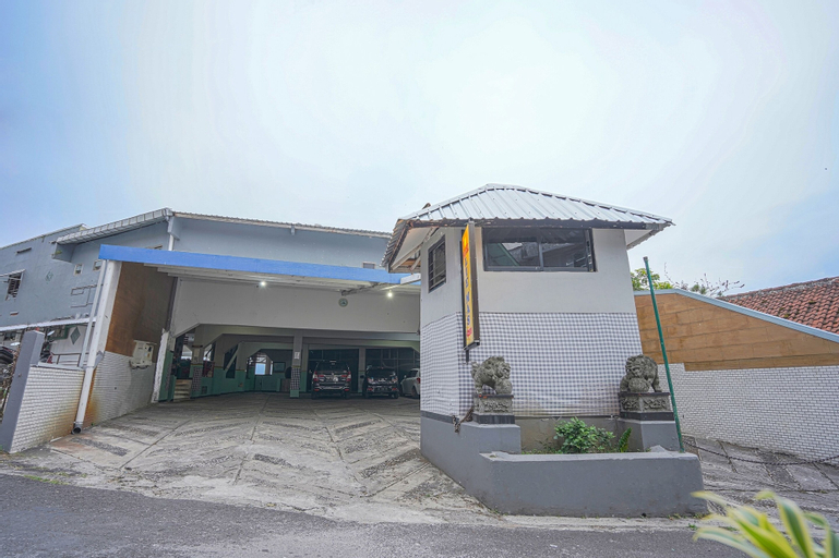 OYO 90132 Lie Mas Hotel, Pasuruan