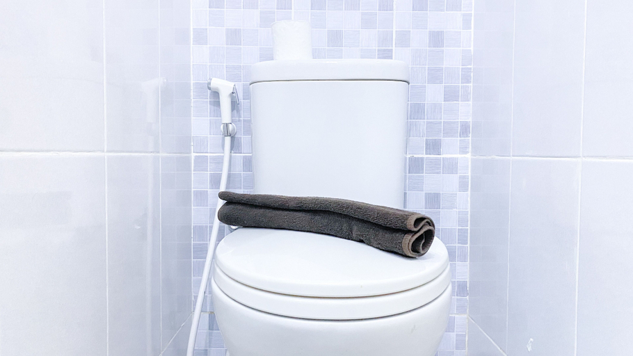 Bathroom 5, Fully Furnished Studio At 11Th Floor Tokyo Riverside Pik 2 Apartment, Tangerang