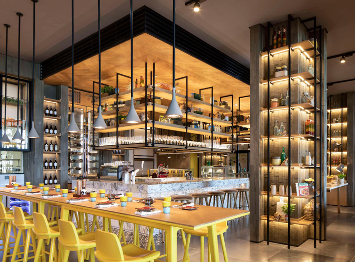 Food & Drinks 30
