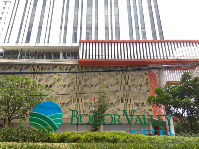 Exterior & Views 2, Modern Look Studio At Bogor Valley Apartment, Bogor