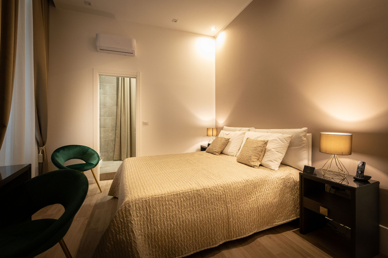 Bedroom 4, FJ Bianco Guest House, Napoli