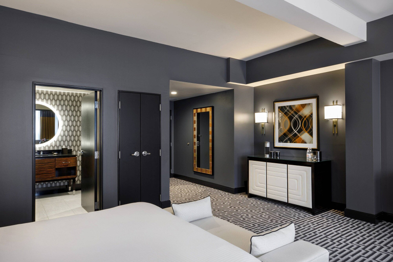 Bedroom 2, Hotel Metro, Milwaukee
