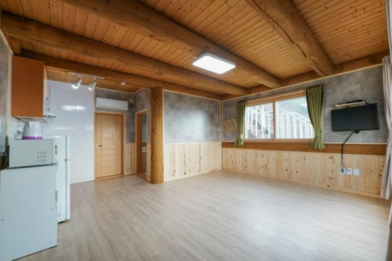 Others 4, Namhae Moana Pension, Namhae