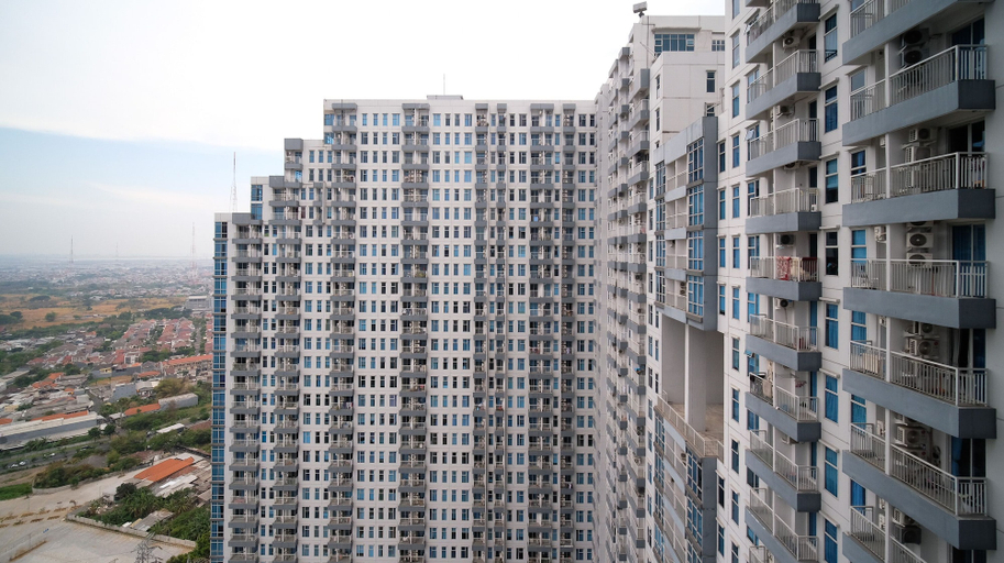 Exterior & Views 2, Compact And Homey 2Br At Benson Supermall Mansion Apartment, Surabaya