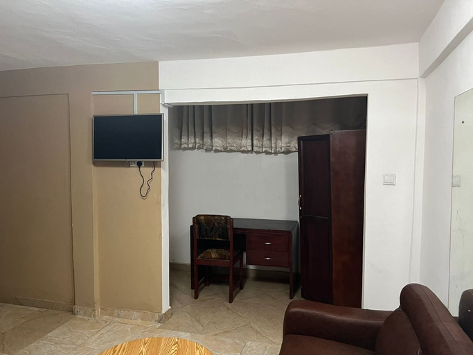 Others 5, Hansonic Hotel, Accra
