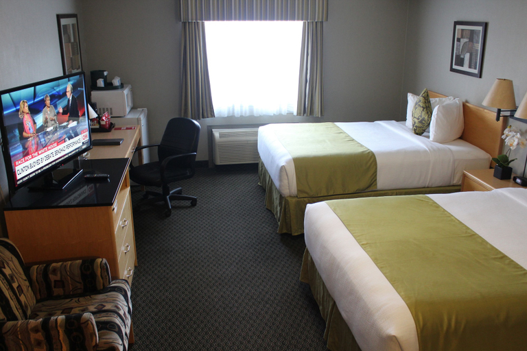 Bedroom 3, Travelodge by Wyndham Fort McMurray, Division No. 16