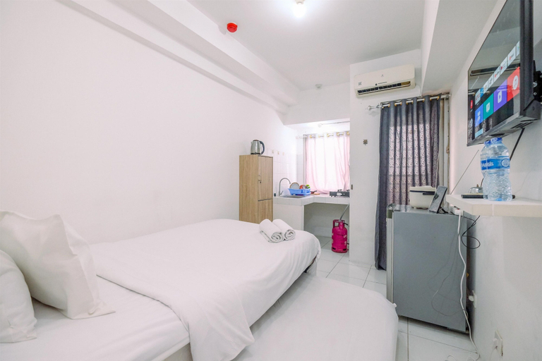 Bedroom 2, Simply Look Studio At Mont Blanc Bekasi Apartment, Bekasi