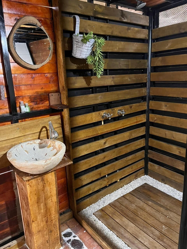 Bathroom 3, Entreverdes Glamping, Ebéjico