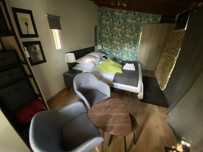 Bedroom 5, Inn4bears, Gard