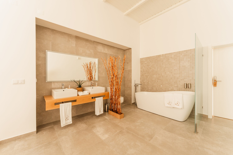Bathroom 4, Villa dos R's, Avis