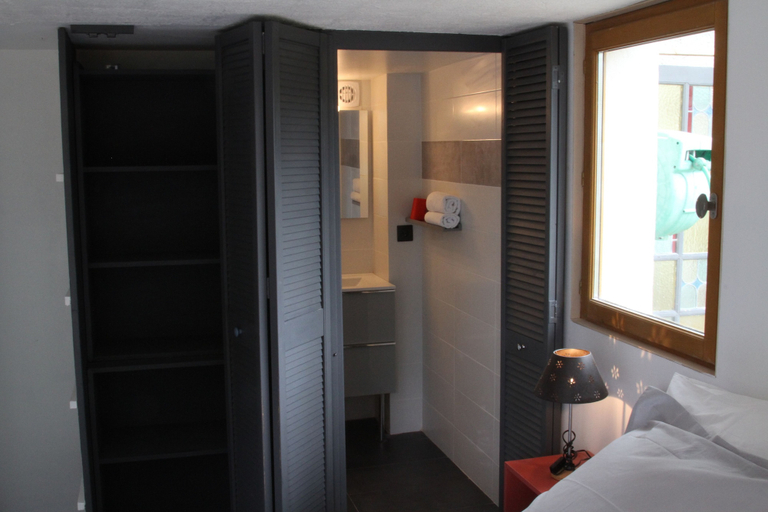 Bedroom 4, Inn4bears, Gard