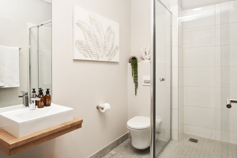 Bathroom 3, The Den Apartments, Cape Winelands