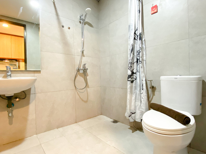 Bathroom 5, Tranquil 2Br Pollux Chadstone Apartment, Cikarang