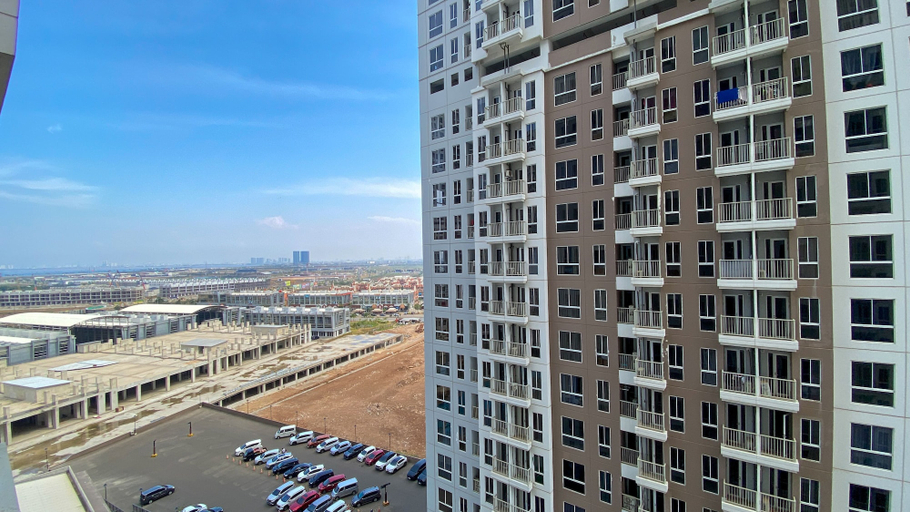 Exterior & Views 2, Homey And Well Furnished Studio Tokyo Riverside Pik 2 Apartment, Tangerang