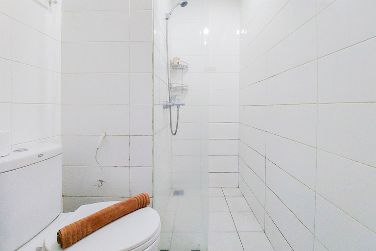 Bathroom 5, Comfort Stay Apartment 1Br At Tuscany Residences, Tangerang Selatan