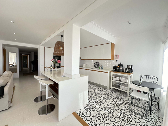Private kitchen 2, Sea View Quarteira Apartment, Loulé