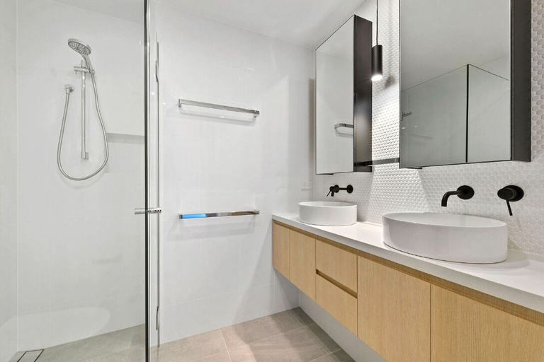 Bathroom, Beach Life, Maroochy - Mooloolaba