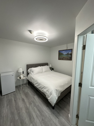 Bedroom 2, South Shore Motel, Cowichan Valley