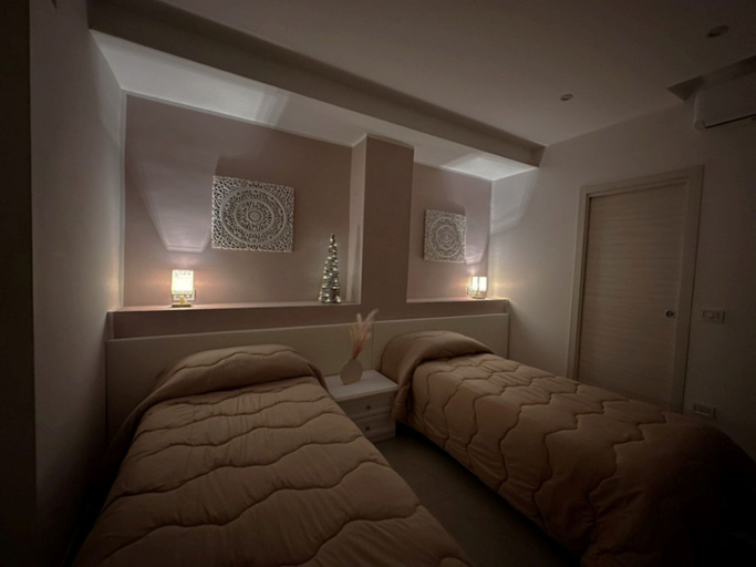 Bedroom 4, DOMUS BALCANTE, Napoli