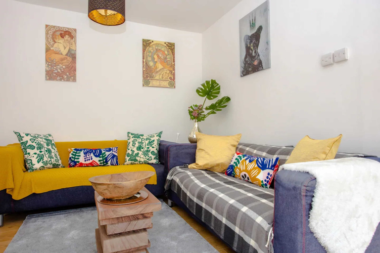 Others 2, Stylish 4BD House With Private Garden - Stratford, London