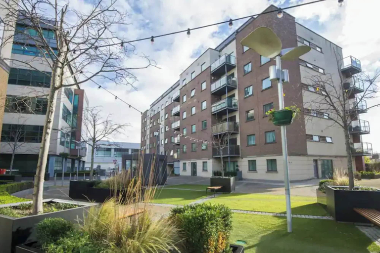 Exterior & Views, Bright 2BD Flat With Private Balcony - Dublin, Dublin