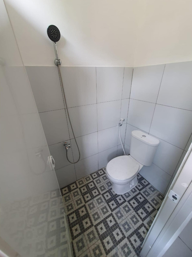 Others 5, OYO Life 92780 Kost Bara, Tangerang