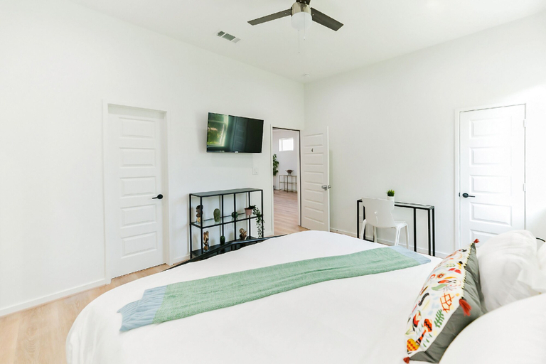 Bedroom 2, Htown Lodge, Houston