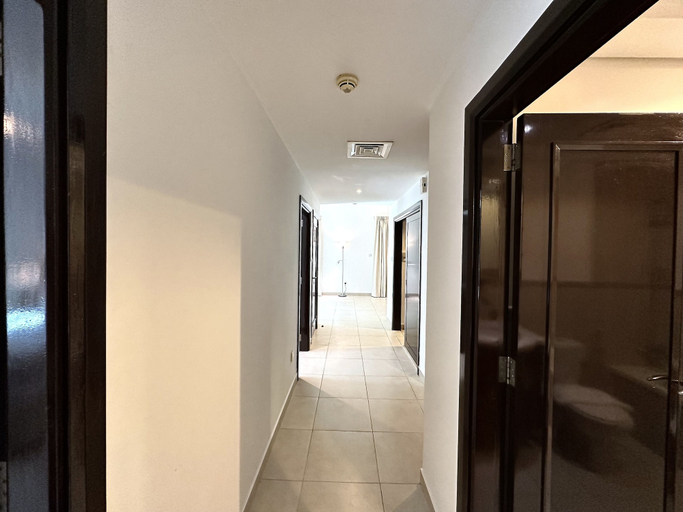 Living area 4, Lux BnB Travo Tower I Private Garden I Lake View, Dubai