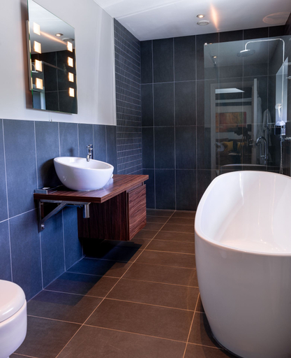 Bathroom 5, Bishopstrow Hotel & Spa, Wiltshire