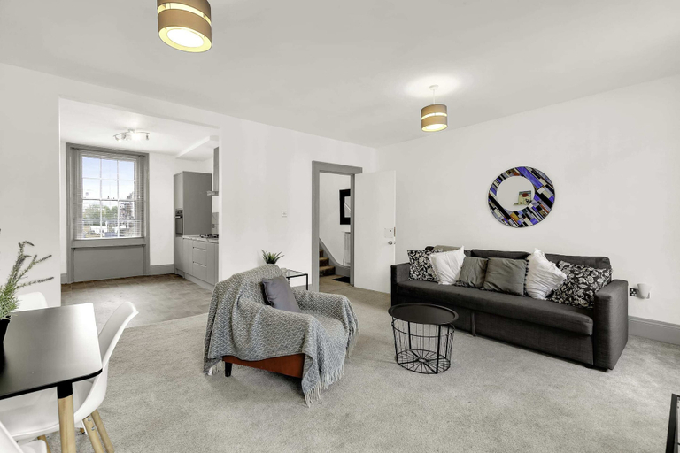 Others 4, Beautiful And Charming Paddington Apartment, London