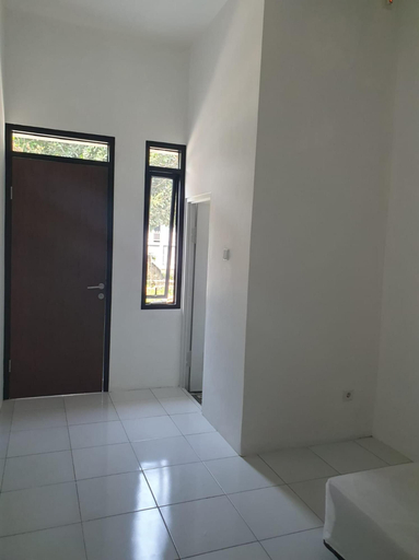 Others 4, OYO Life 92780 Kost Bara, Tangerang