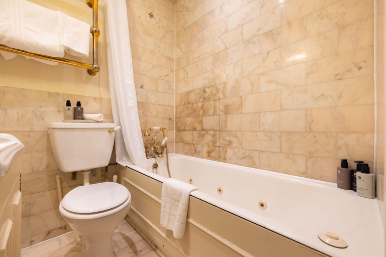 Bathroom 4, The Abbey Notting Hill, London