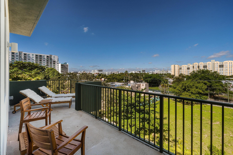 Others 5, Olive Apartments, Miami-Dade
