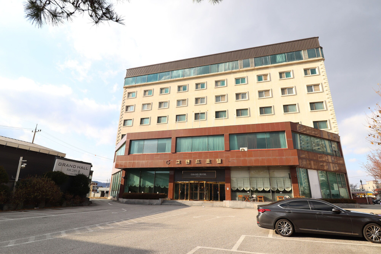 Exterior & Views 2, Chungju Grand Hotel, Chungju