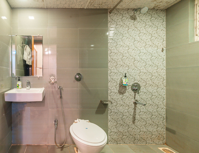 Bathroom 3, Treebo Spring Brooks, Kalyani Nagar, Pune