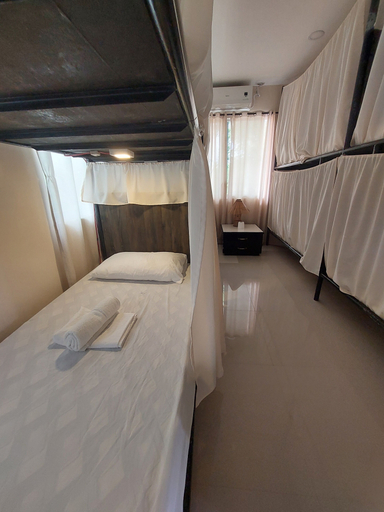 Bedroom 3, Avila's Horizon Dive Resort, Daanbantayan