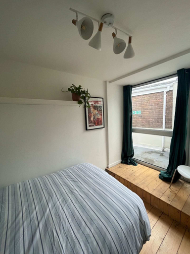 Bedroom 2, Vibrant & Homely 2BD Flat - Angel, London