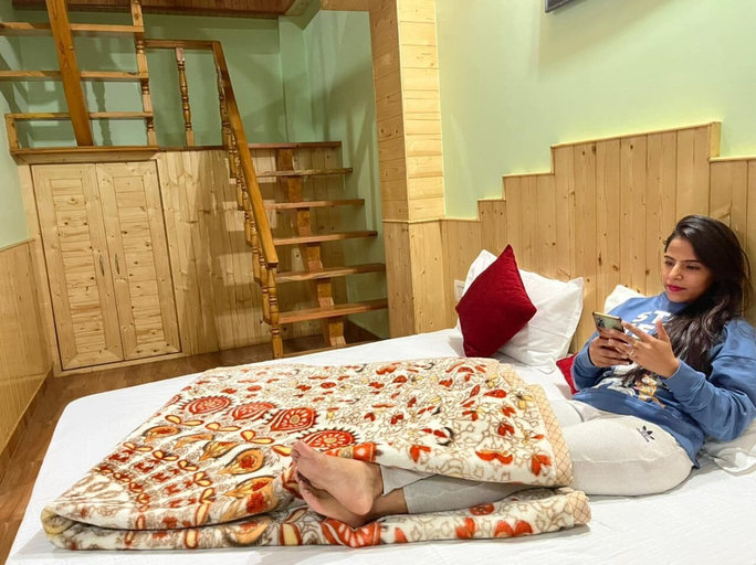 Bedroom 2, Hotel Anupam, Kullu