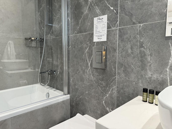 Bathroom 3, Phaedrus Living White Hills Suites City View