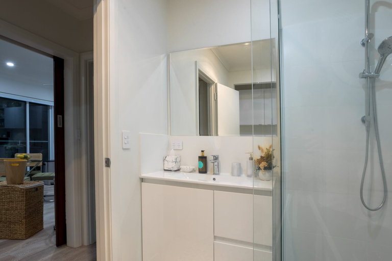 Others 5, Beautiful Pet Friendly 1BR Cottage With Patio, Perth