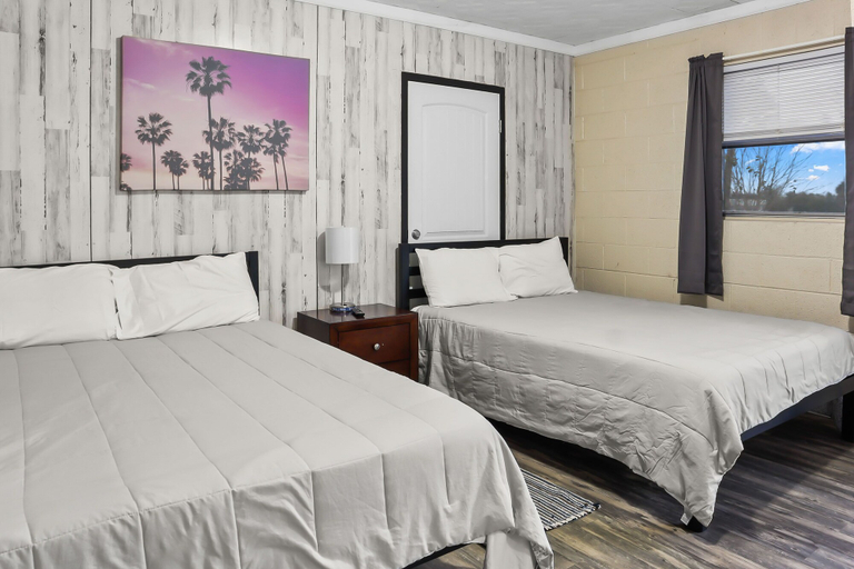 Bedroom 3, Mathis Motel, San Patricio