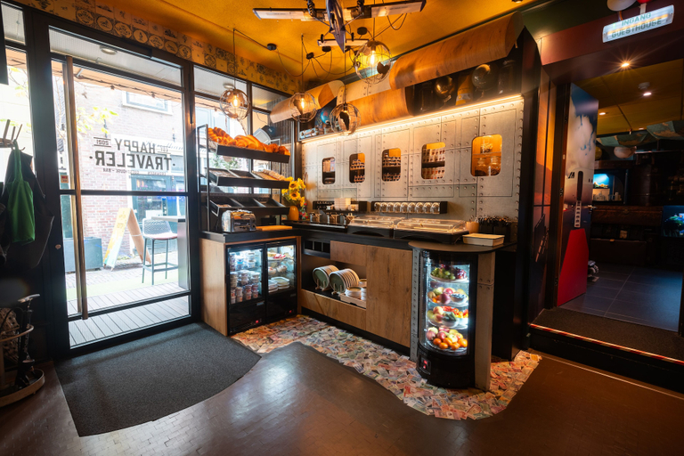 Food & Drinks 2, The Happy Traveler, Groningen