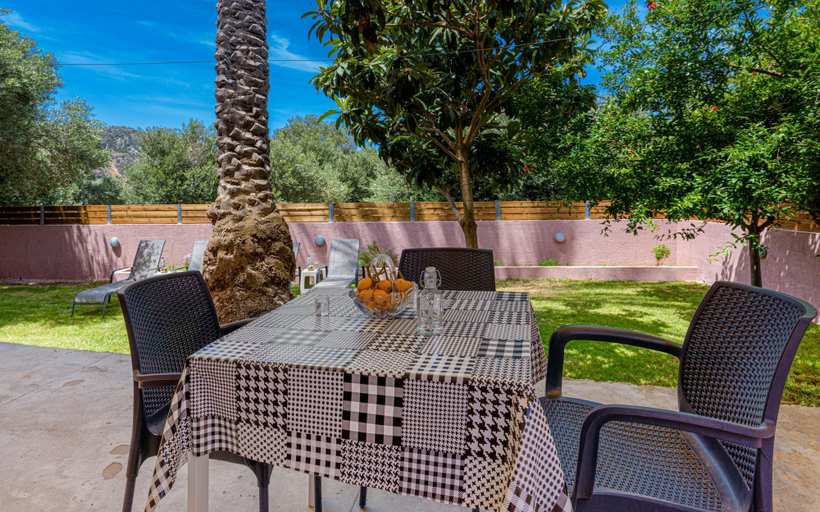 Food & Drinks 4, Palm Beach House, Crete