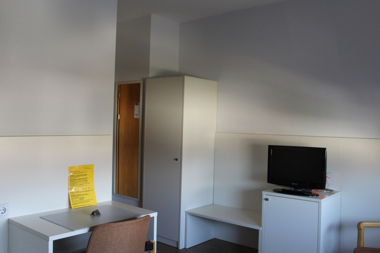 Bedroom 3, AP Hotel Viernheim am Kapellenberg, Bergstraße
