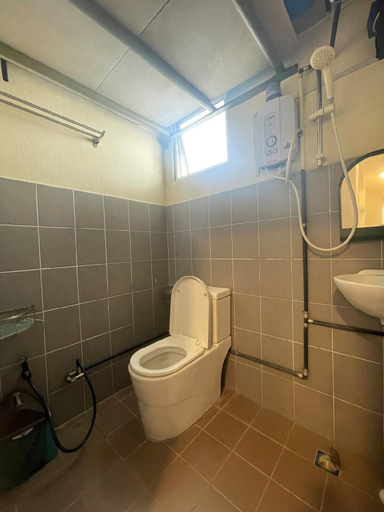 Bathroom, 仙本那镇上民宿-夏之家 Semporna Town Homestay-Summer Home, Semporna