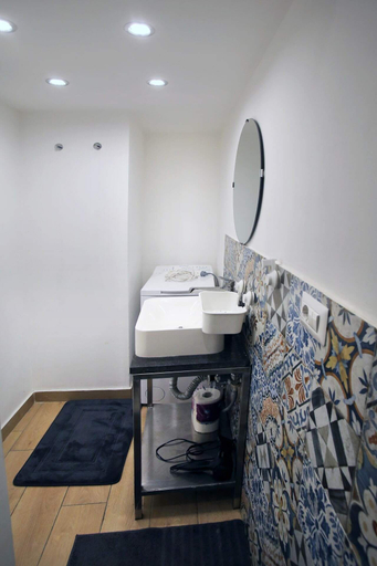 Others 5, Cozy Duplex, Catania