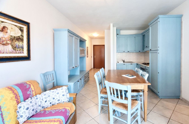 Others 4, Residence with pool in San Vincenzo, Livorno